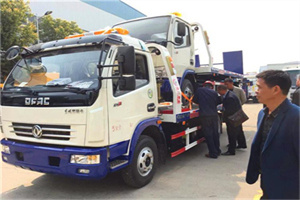 神农架汽车道路救援拖车价格